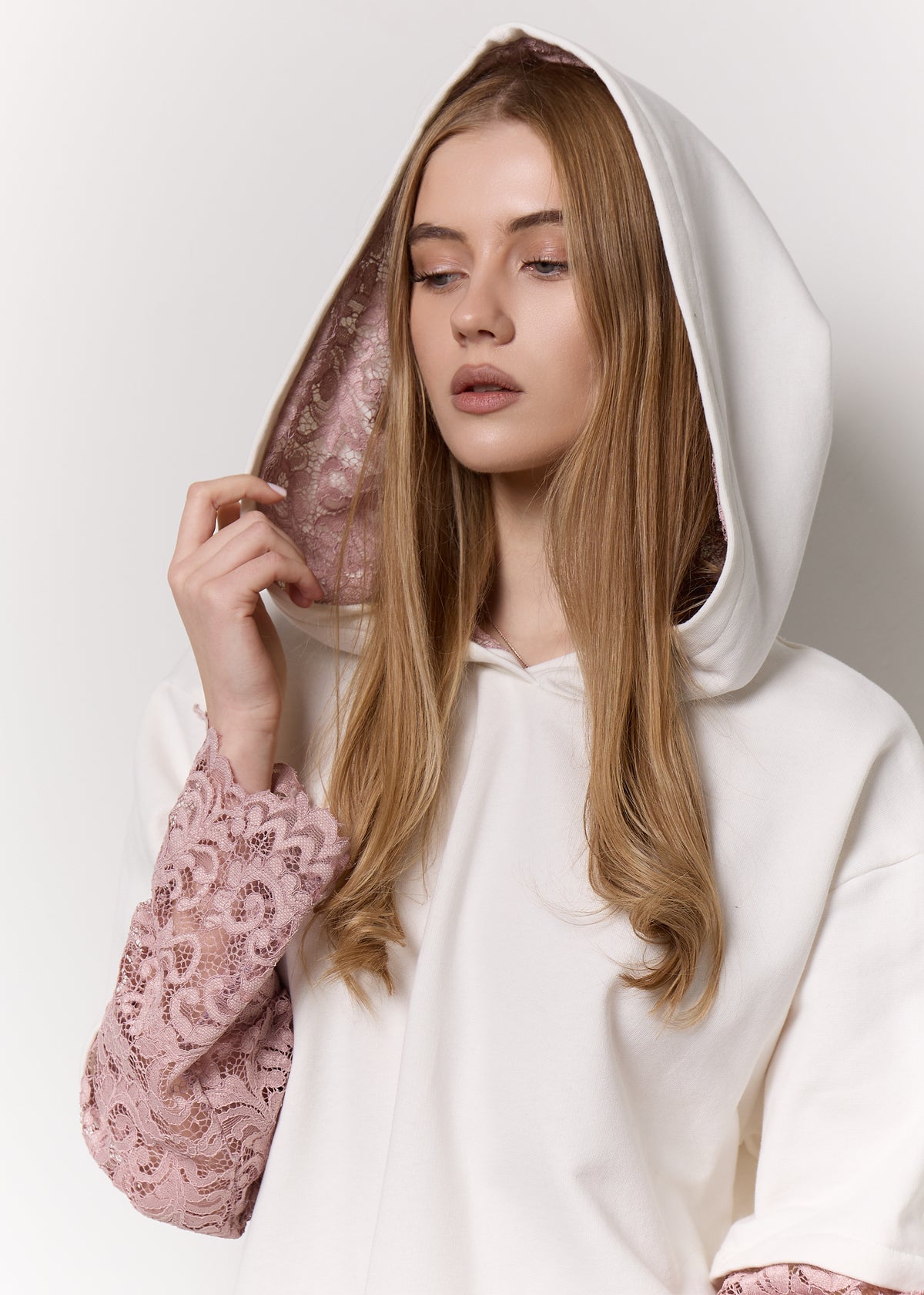 Romantic Box Hoodie 'Soft Lace ' & 'Lumina'