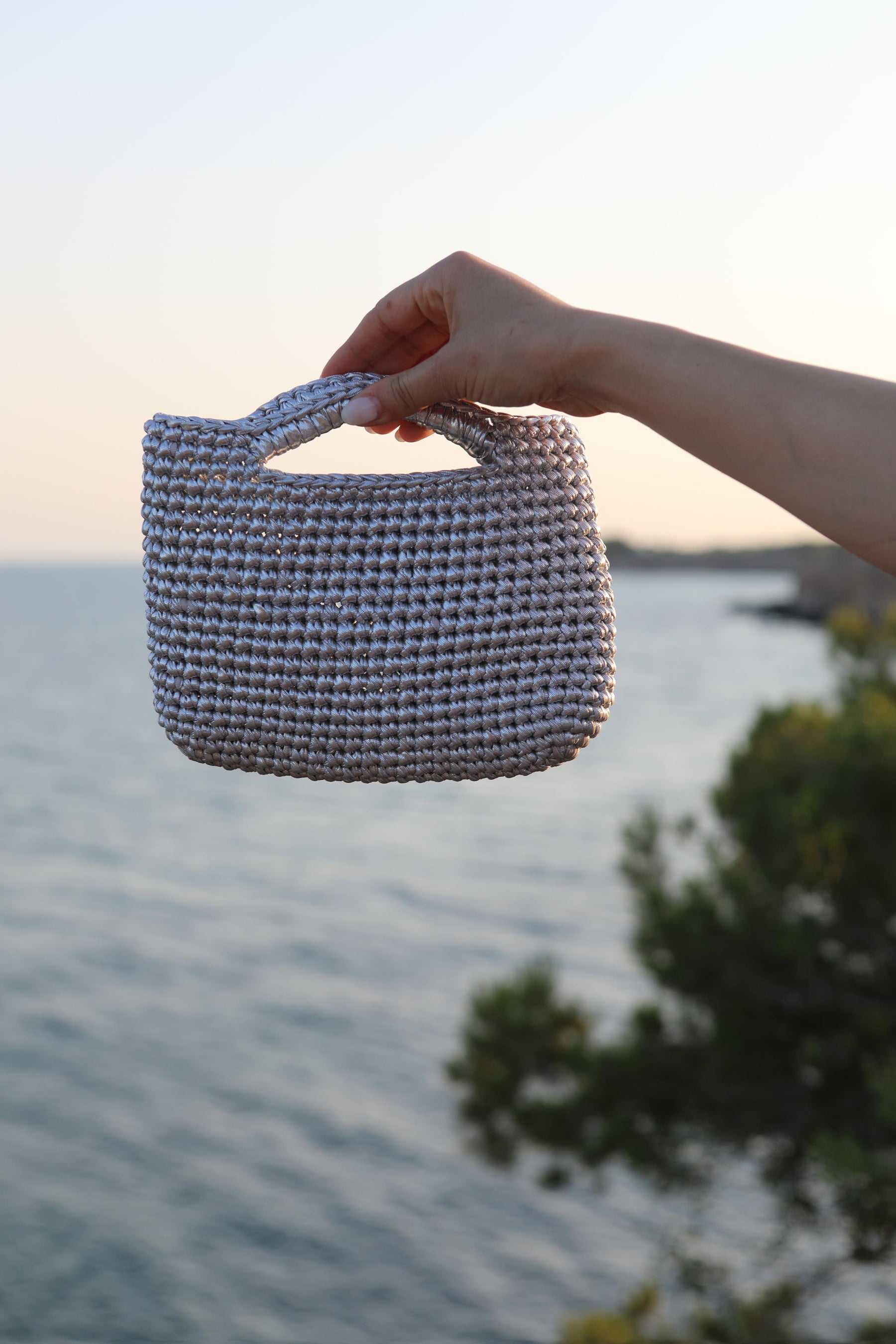 Borsa 'Lönely'