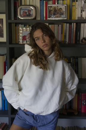 Hoodie ''too realistic to manifest''