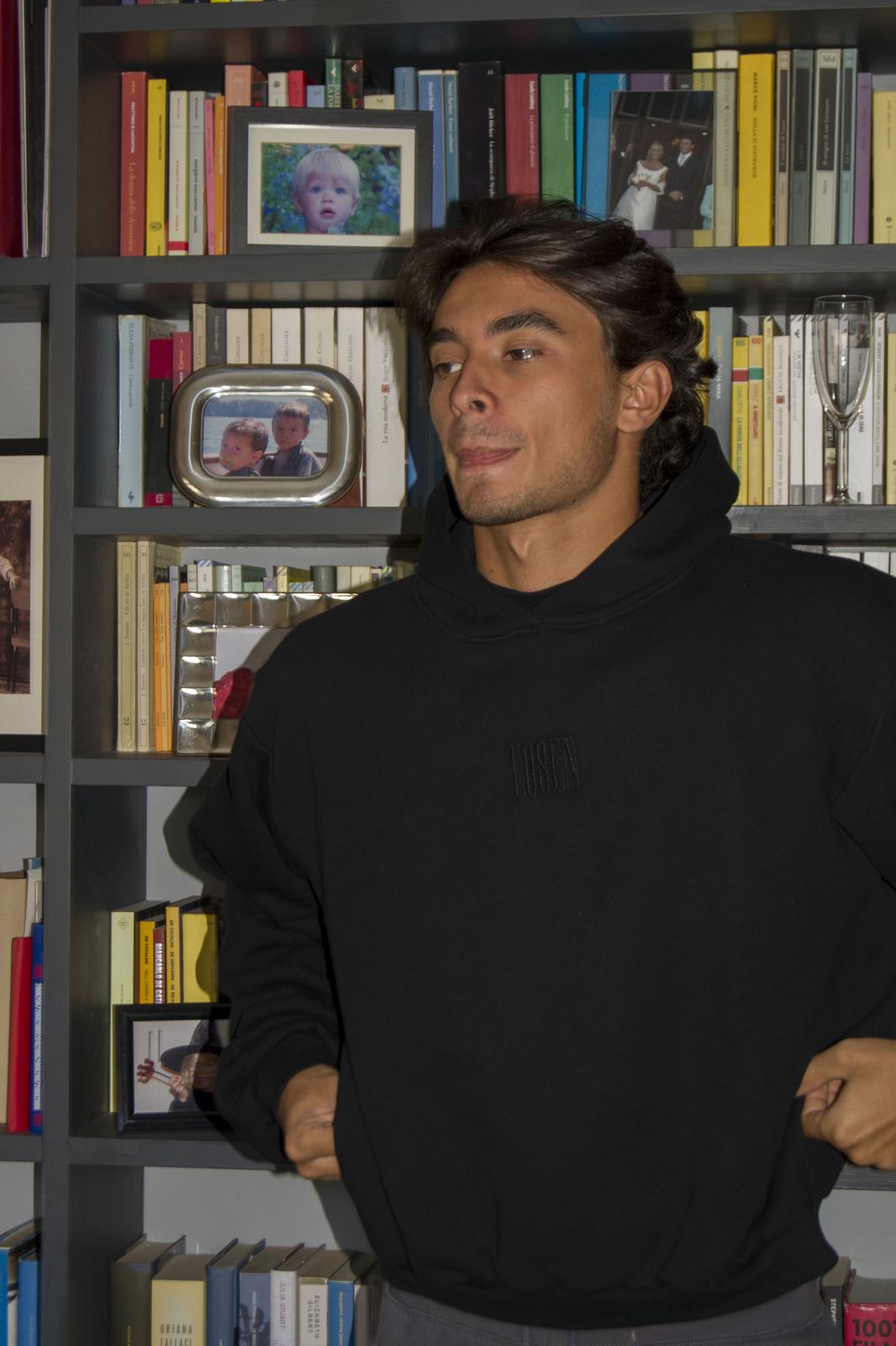 Hoodie ''too realistic to manifest''