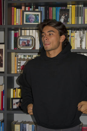 Hoodie ''too realistic to manifest''